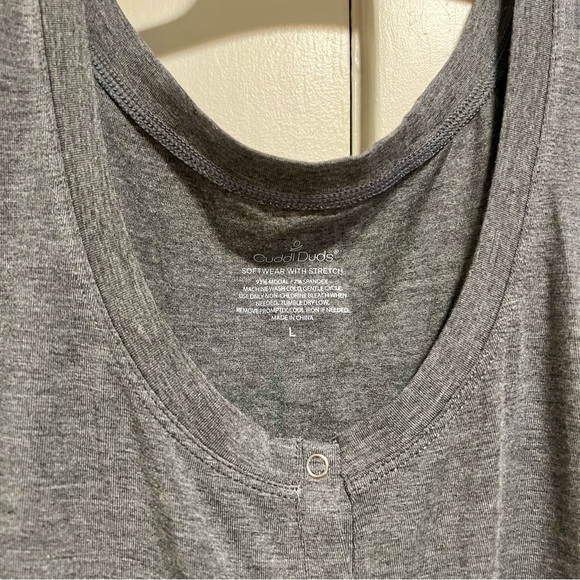Cuddl Duds Softwear with Stretch Maternity Snap Front Henley Tank Top NWT - Picture 4 of 5